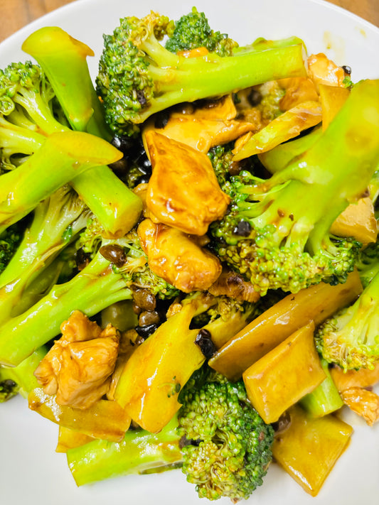 Pan Fried Chicken Broccoli in Black Bean Sauce