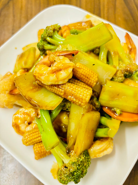 Pan Fried Prawns with Baby Corn and Mixed Vegetables